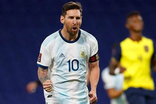 Eliminatórias Copa do Mundo: Messi faz gol e Uruguai vence confronto nos acréscimos