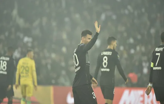 Messi marca seu primeiro gol pelo PSG no Campeonato Francês