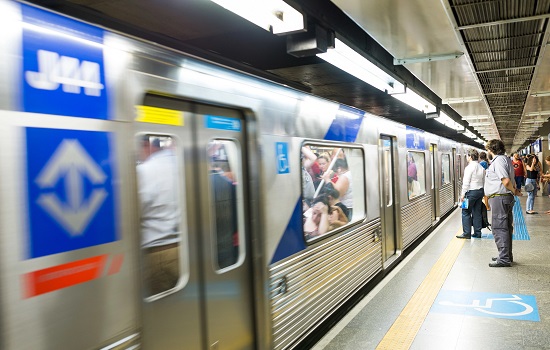 Metroviários de SP decidem por estado de greve e podem parar no dia 6