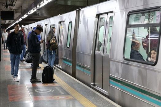 Pesquisa mostra metrô como principal meio de transporte coletivo em SP