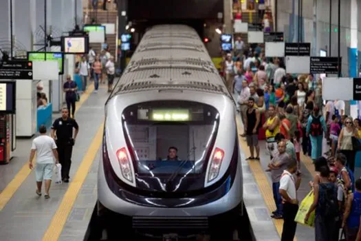 Metrô de SP funcionará durante a madrugada na virada do ano