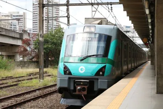 Avenida na Vila Carrão interditada parcialmente para obras da Linha Verde do Metrô