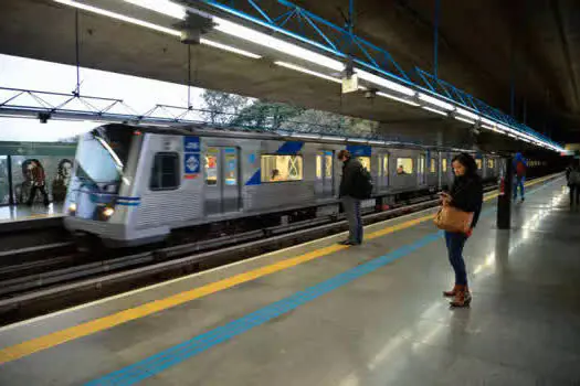 Estação Vila Madalena recebe ação de prevenção à dependência química