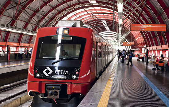 Falha no metrô prejudica passageiros na manhã desta terça-feira (26) em São Paulo