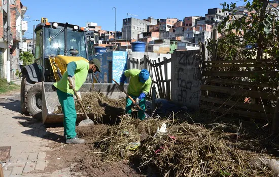 Programa ‘Meu Bairro Limpo’ chega ao Jardim Hélida