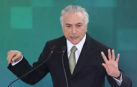 Temer contesta Bolsonaro e nega que será candidato da terceira via