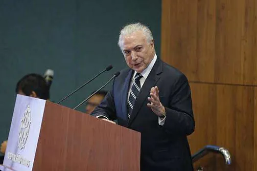 Com 80 anos, Michel Temer recebe vacinação contra o coronavírus em São Paulo