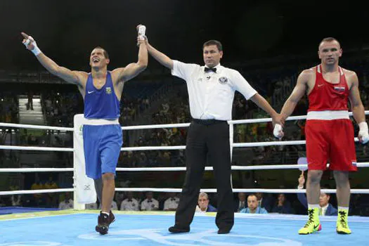 Michel Borges vence no boxe a avança para quartas de final