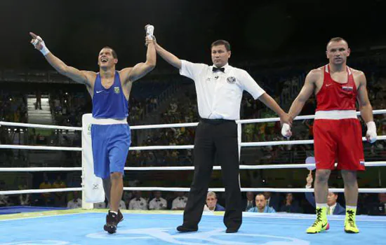 Michel Borges vence no boxe a avança para quartas de final