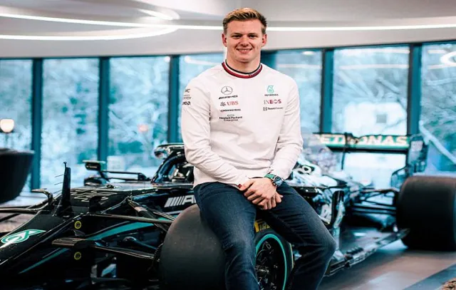 McLaren faz acordo com a Mercedes e terá Mick Schumacher como piloto reserva