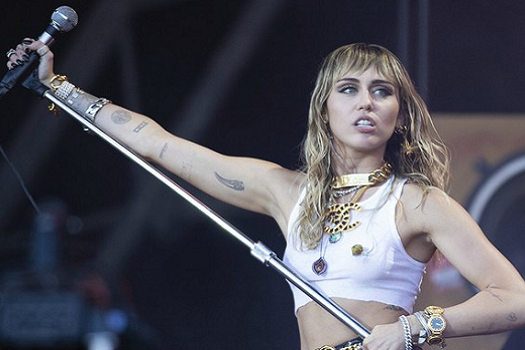 Fotógrafo processa Miley Cyrus por omissão de direitos autorais