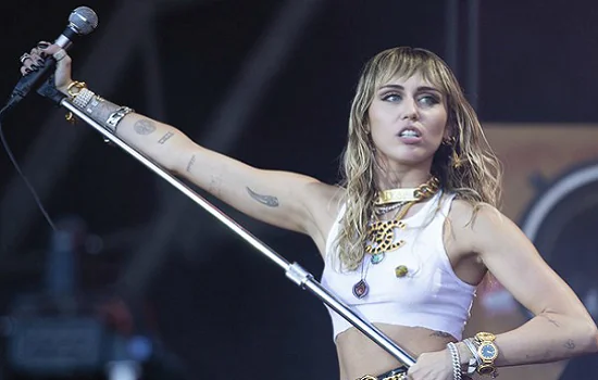 Fotógrafo processa Miley Cyrus por omissão de direitos autorais