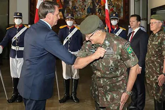 Militares dizem que Bolsonaro tentou usar prestígio das Forças Armadas