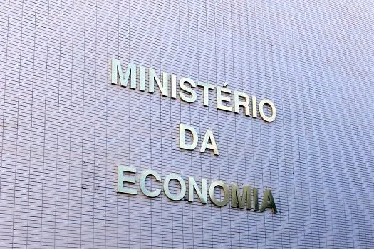 Governo reduz IPI de produtos fabricados no Brasil