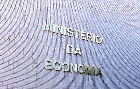 Governo reduz IPI de produtos fabricados no Brasil