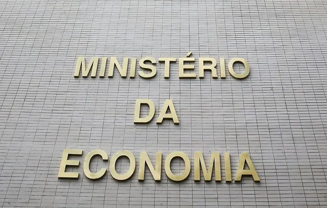 Bloqueios no Orçamento serão revistos no próximo mês