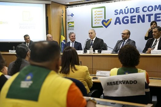 Saúde lança programa que pode capacitar 200 mil agentes comunitários