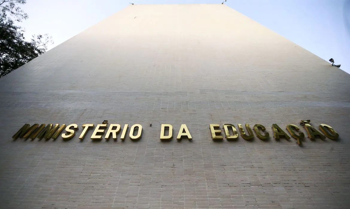 Ministro da Educação anuncia auditor da CGU como secretário executivo