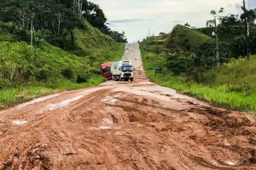 Ministério dos Transportes assina ordem de serviço para conservação da BR-364, no Acre