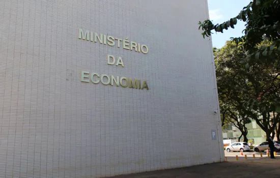 Ministério da Economia credencia bancos para pagamento de servidores federais