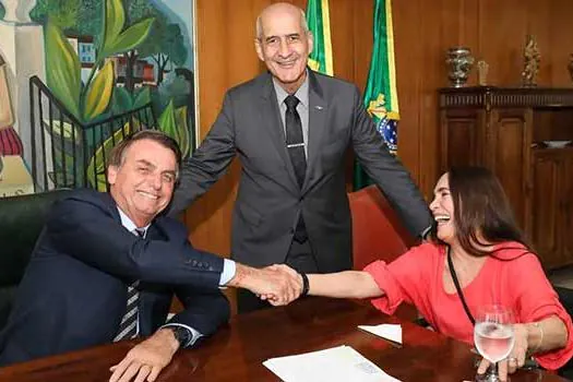 Regina Duarte diz sim a Bolsonaro e é a nova secretária especial da Cultura