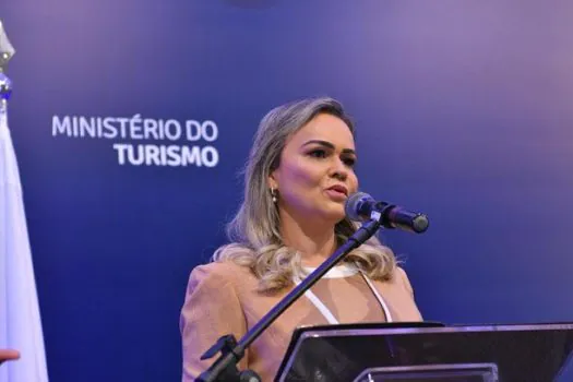 ”Turismo gera desenvolvimento econômico e social”, diz Daniela Carneiro