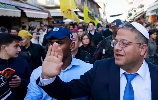 Ministro de Israel visita mesquita e enfurece palestinos