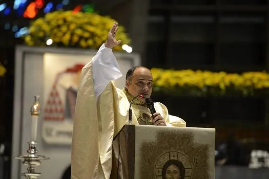 No Rio, missa oficial celebra os 90 anos do Cristo com presença de Paes e Castro