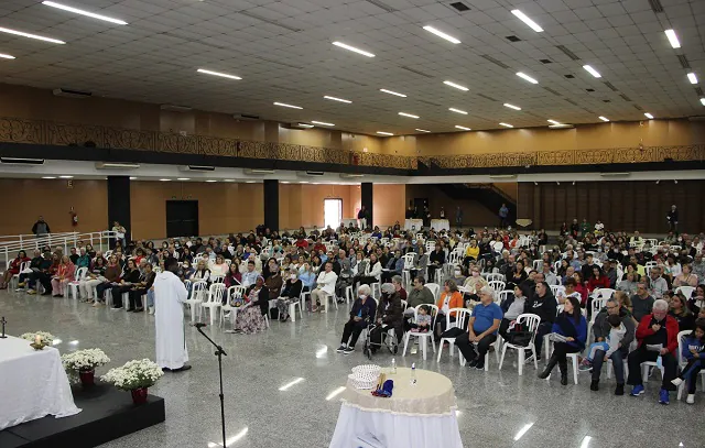 Clube Atlético Aramaçan realiza missa especial em comemoração ao Dia das Mães