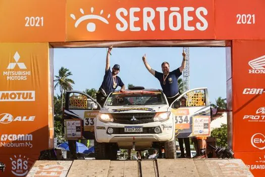 Três equipes levaram a Mitsubishi ao pódio em categorias diferentes do Rally dos Sertões