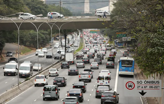 SP entrega novas faixas de ônibus nas Zonas Leste e Norte