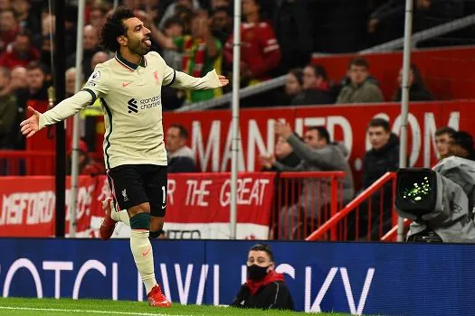 Salah faz três gols, Ronaldo passa em branco, e Liverpool massacra o United