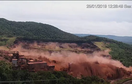 Falha na drenagem da barragem de Brumadinho é hipótese investigada pela PF