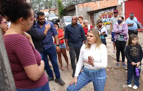 Articulação da deputada Carla Morando garante imóveis para moradores da Chácara Baronesa