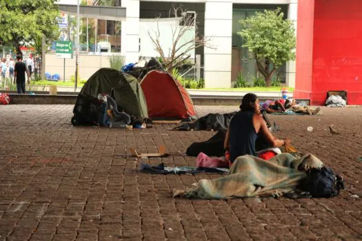 Frente Parlamentar em Defesa da População em Situação de Rua ‘’é política Intersetorial’