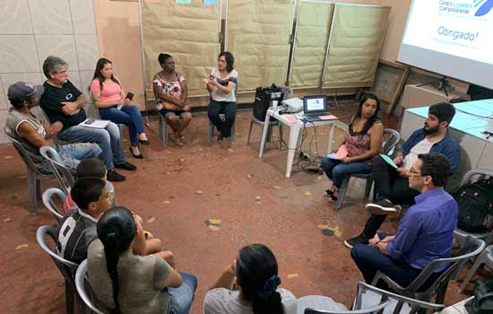 Oficina do Centro Logístico reúne moradores de Paranapiacaba