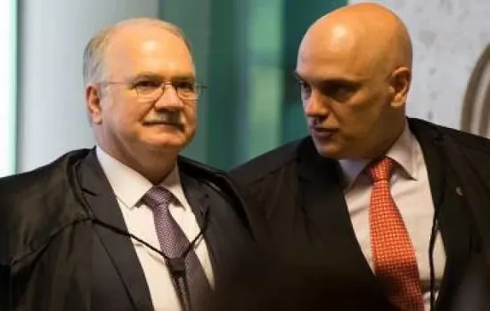 Moraes e Fachin deixam Planalto após reunião com Bolsonaro sem falar com imprensa