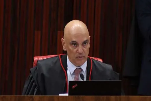 X começa a cumprir ordens do STF, e Alexandre de Moraes diz que é preciso ‘paciência’