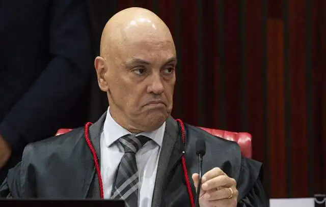 Moraes multa Monark em R$ 300 mil por descumprimento de decisão