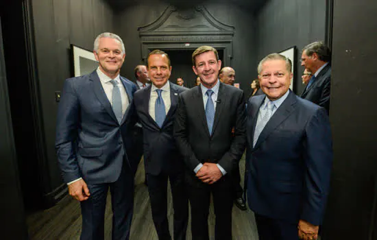 Morando e Doria garantem novo futuro para fábrica da Ford