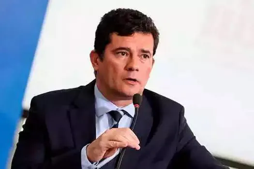 “Um trapalhão no Kremlin”, diz Moro sobre visita de Bolsonaro à Rússia