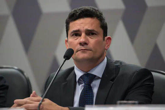 PSL não vai entrar na defesa de Moro, diz Luciano Bivar