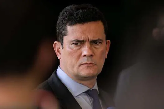 Após prisão de Queiroz, Moro defende independência das polícias, MP e justiça