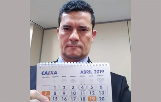 Moro tuiteiro vai do céu ao inferno