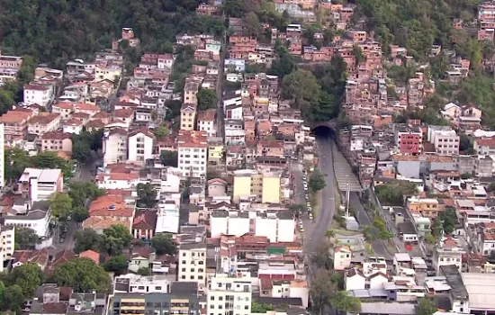 Tiroteios entre traficantes assustam favela na zona norte do Rio; PM realiza ação