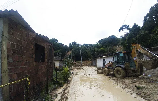 Sobe para 126 o número de mortos por causa das chuvas em Pernambuco