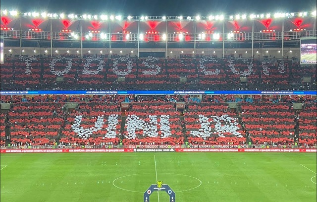 Áudio de transmissão vaza com bronca sobre homenagem do Flamengo a Vini Jr.