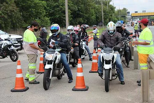 Concessionárias alertam motociclistas sobre cuidados no trânsito