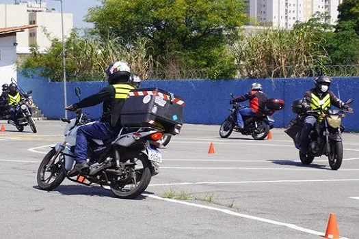 Detran.SP forma primeiras turmas do Programa Motofretista Seguro