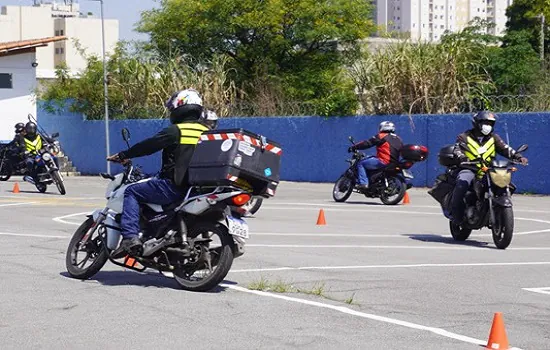 Detran.SP forma primeiras turmas do Programa Motofretista Seguro